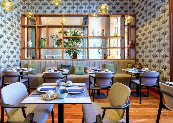 Boutique Cordial Plaza Mayor De Santa Ana Hotel