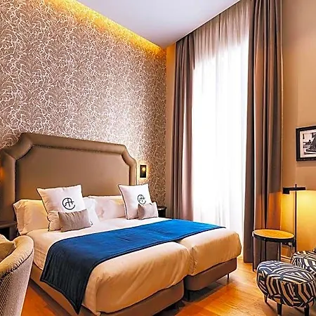 Szálloda Boutique Cordial Plaza Mayor De Santa Ana 4*