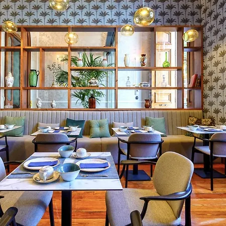 Boutique Cordial Plaza Mayor De Santa Ana فندق